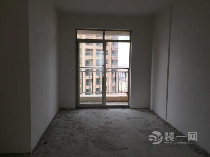 广州开发区业主96平米简美装修过程：收楼入户装修