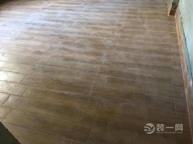 广州两室两厅小户型装修日记（二）：贴瓷砖