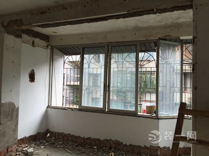 广州市桥北学位房130㎡老房装修之打拆和泥水施工